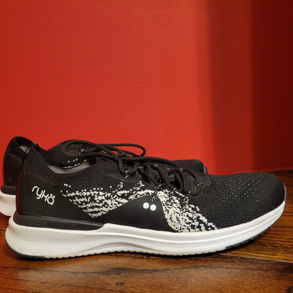 Ryka Black and White Women's Sneakers 7.5